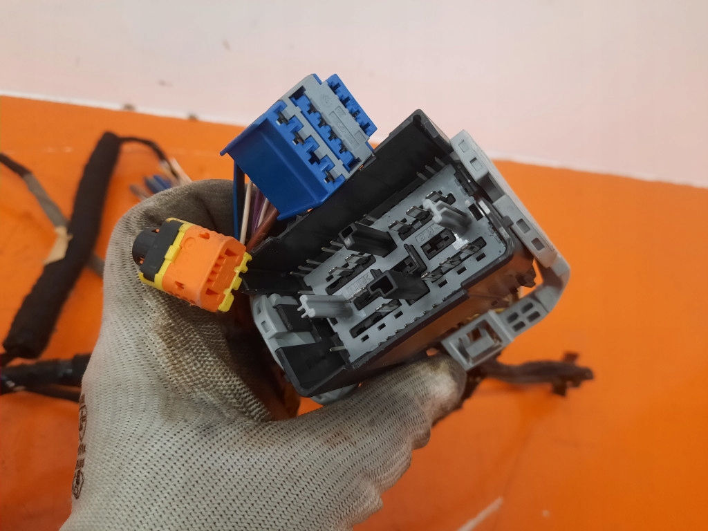 Ford fiesta mk7 рестайлінг  12-17 коробка запобіжників джгут c1bt14a005 Недорого