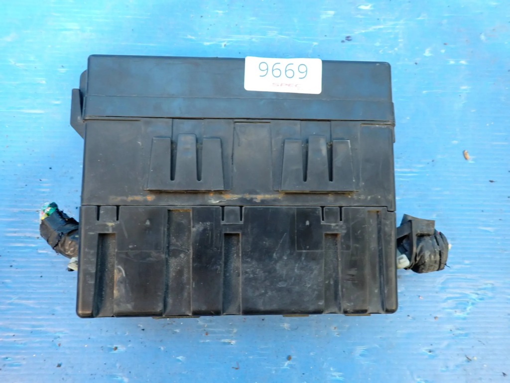фото №1, Коробка предохранителей nissan nv200 25826125
