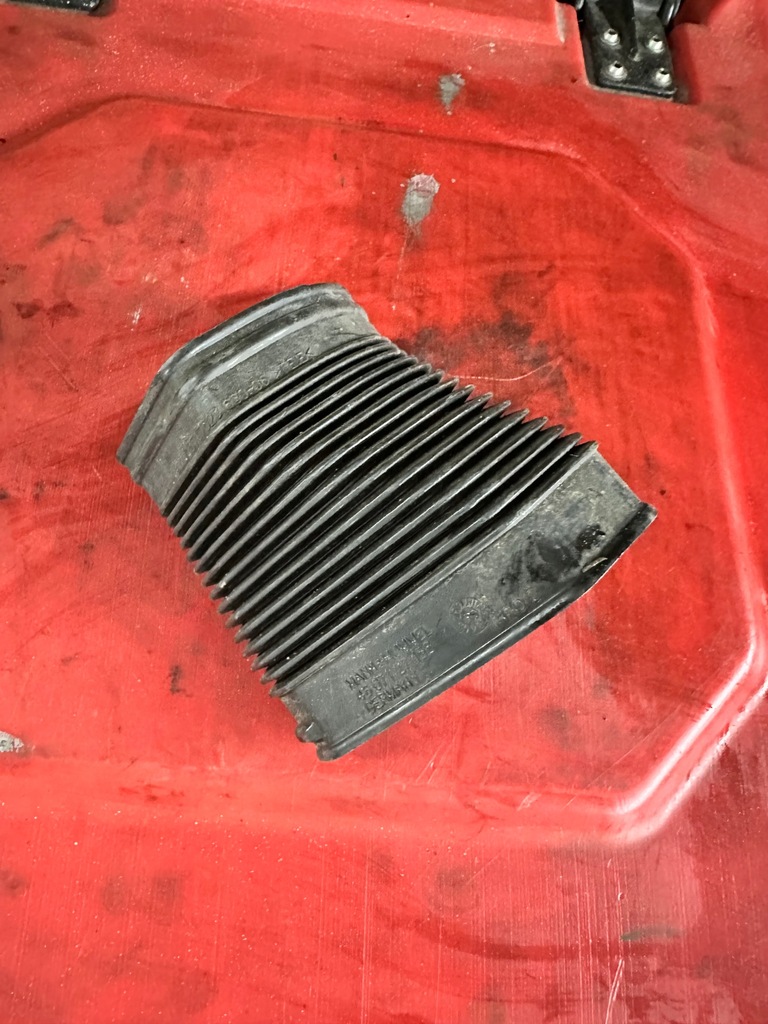 фото №1, Захист труби повітря bmw 3 e90 2.0 b 2005-2012 rok 4607127158