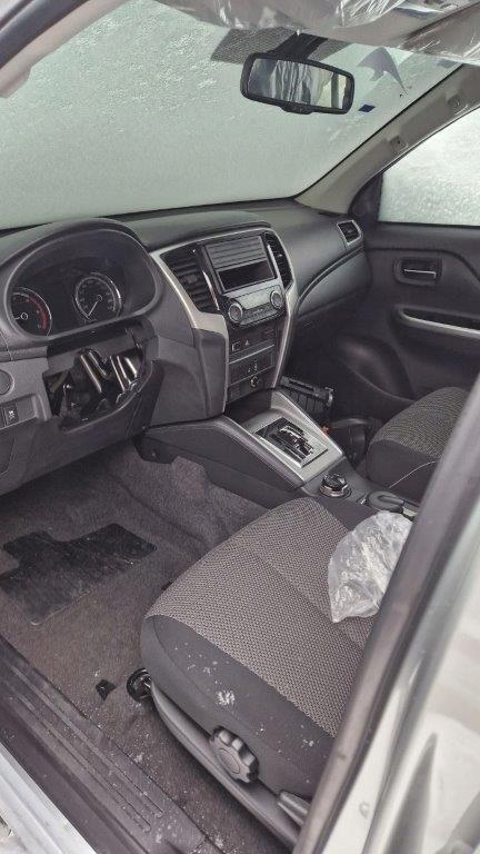 фото №11, Mitsubishi l200 кузов ze коробка передач грузовая, кабина комплектная