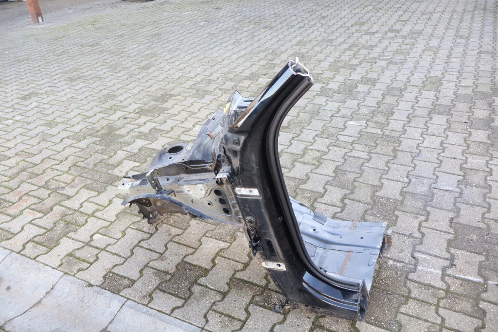 фото №2, Volvo xc40 четверть левая перед '019