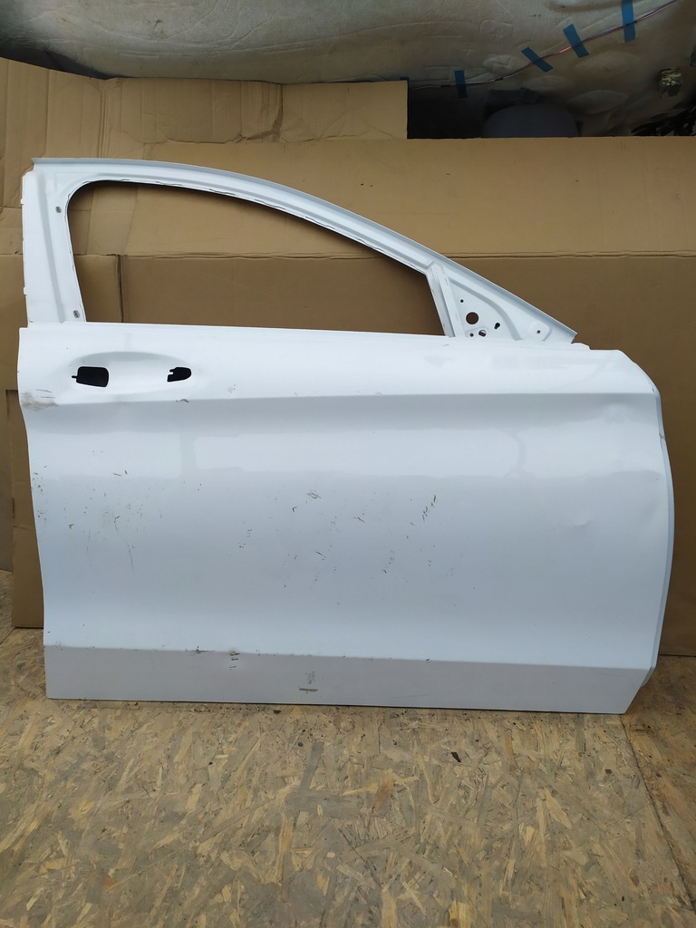фото №1, Дверь правое передние mercedes c w205 a2057220210