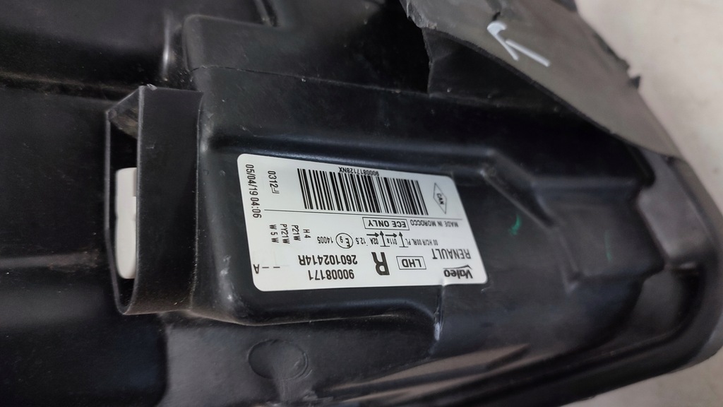 фото №8, Лампа правый перед dacia dokker отсутствует кронштейны