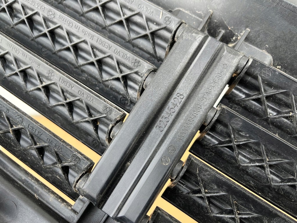 фото №8, Повітропровід повітря шторка жалюзі volvo xc60 ii 32345428