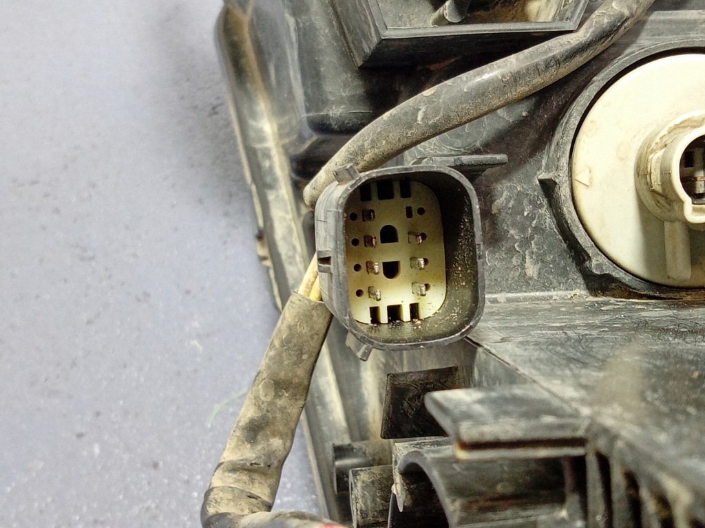 фото №4, Ford ranger mk5 фара правый линза uk