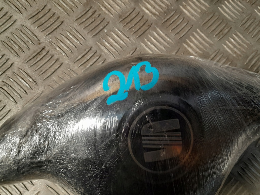 фото №10, Seat leon i подушка керма 1m0880201d