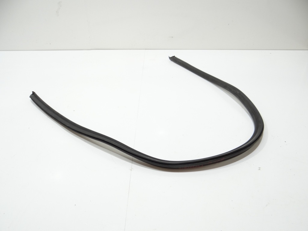 фото №1, Прокладка капот bmw 7 e65, e66, e67 8240742 4.4l дизель 220kw 2005