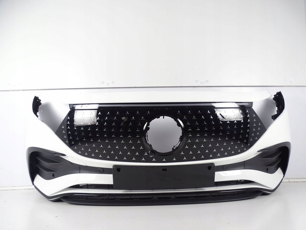 фото №1, Бампер передний mercedes eqa 243 w243 amg версия 6x pdc радар камера led