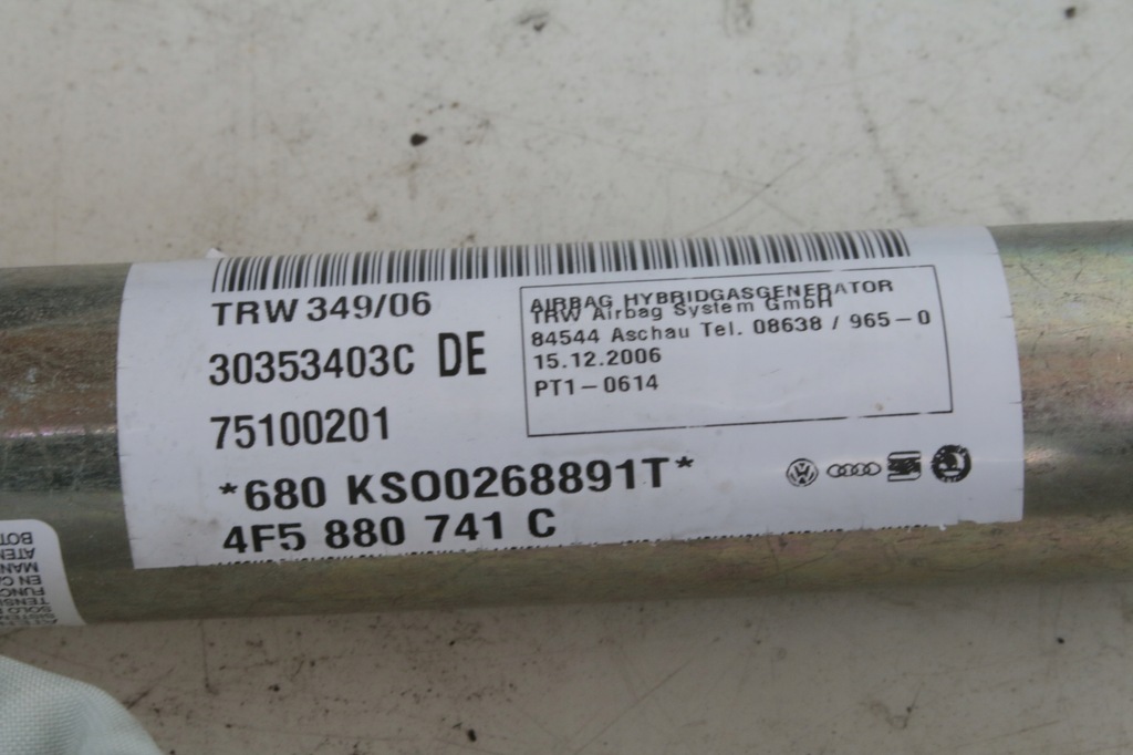 фото №8, Шторка безопасности a6 c6 sedan