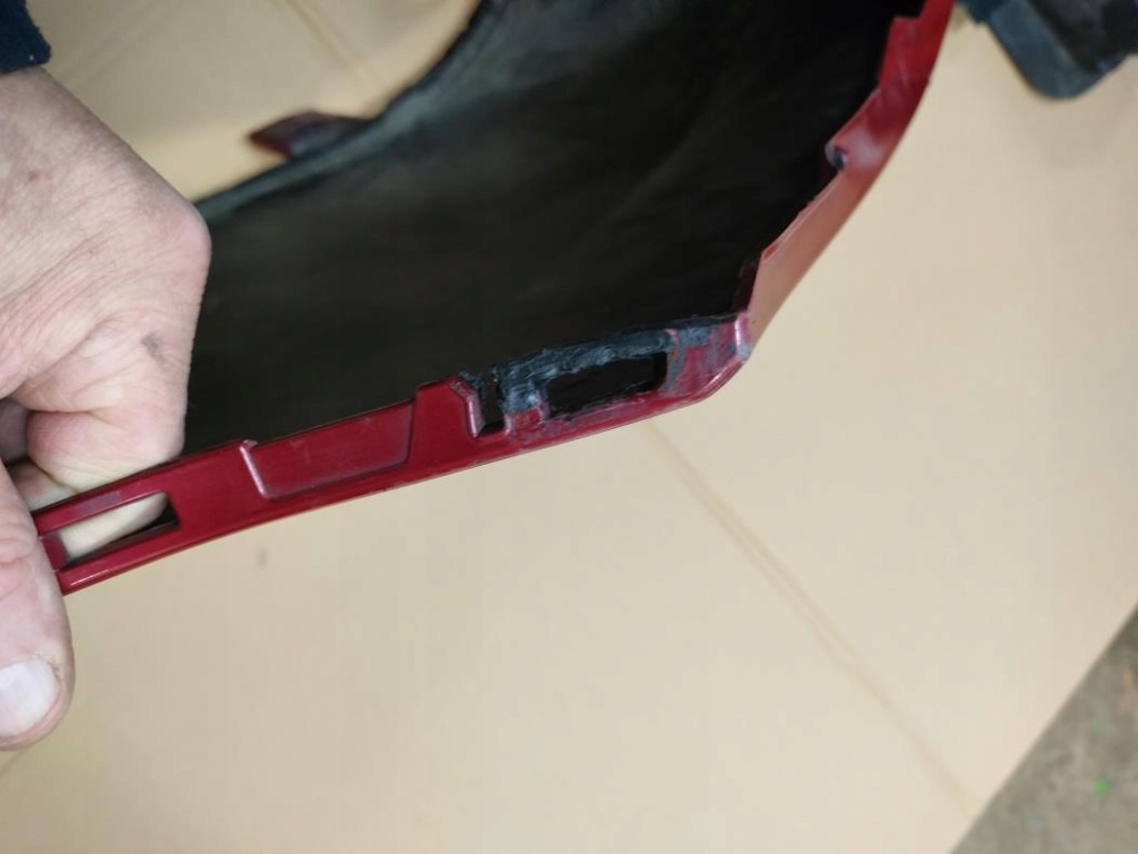 Уголок бампера задняя левый  megane 3 универсал Киев