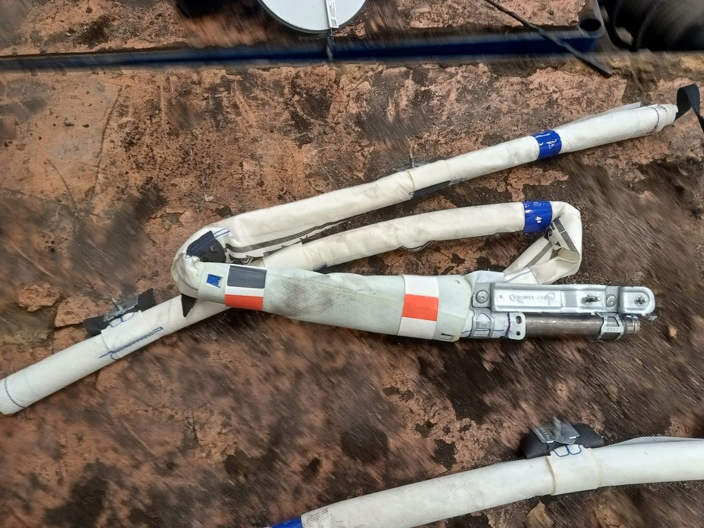 фото №1, Corsa e шторка безопасности воздушная правая