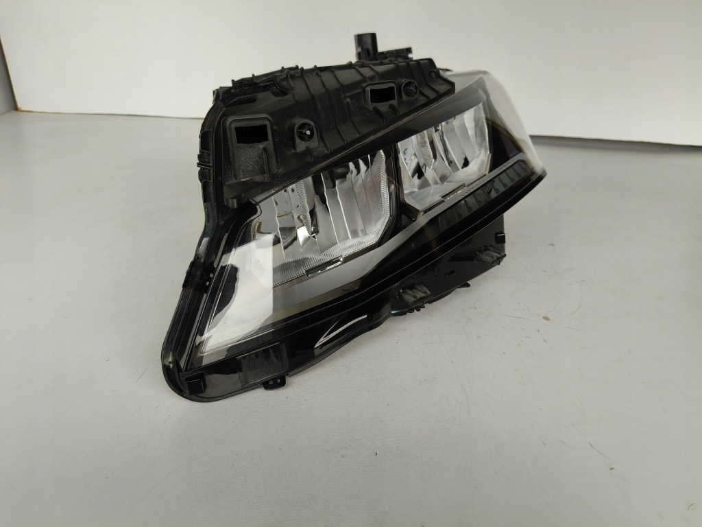 Купити Фара ліва фара peugeot 308 3 22- full led