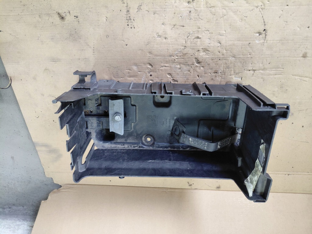 фото №1, Opel insignia a основание корпус аккумулятор 13448185