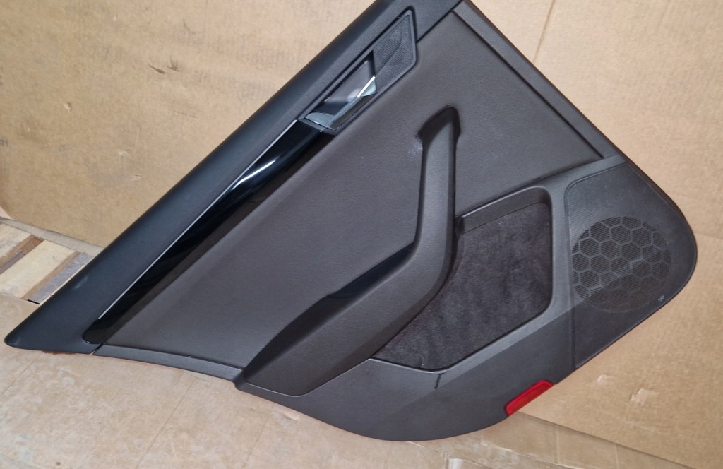 фото №8, Обшивки skoda superb iii kombi canton led коричневые