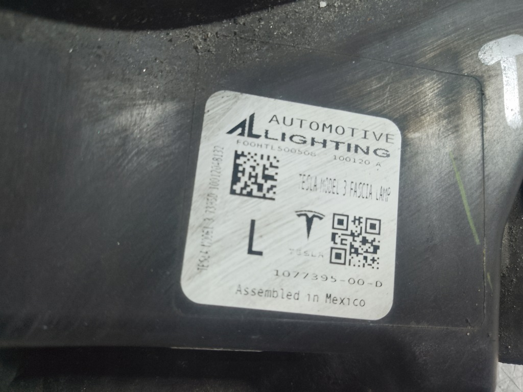 Tesla 3 рестайлинг  20- фара led противотуманная фара drl перед передняя левая в Украине