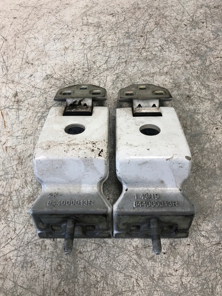 фото №2, Петли дверь задняя renault master iv 844000013r