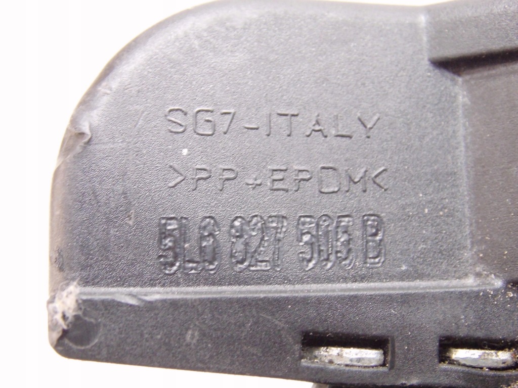 фото №15, Замок задній кришки skoda yeti 2009-2010 5l6827505b