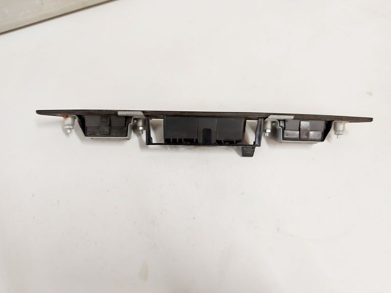 фото №7, Audi q7 4l накладка микровыключатель крышки задняя