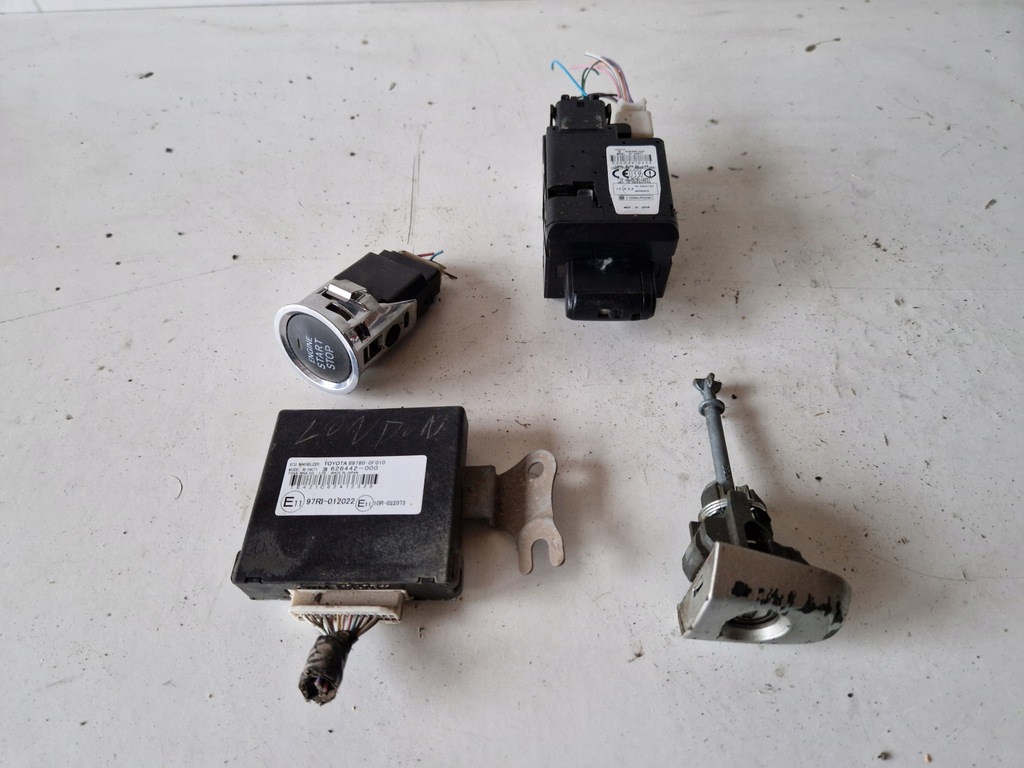 фото №1, Замок запалювання kliczyk вкладка імобілайзер запуск стоп toyota corolla verso ii