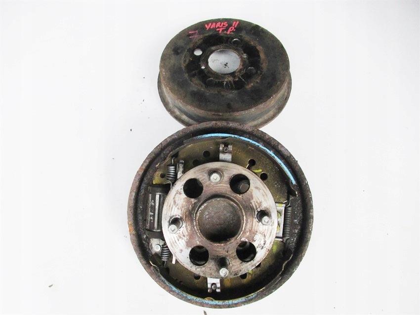 Купити Ступиця задня права toyota yaris 2 2006-2011 рік