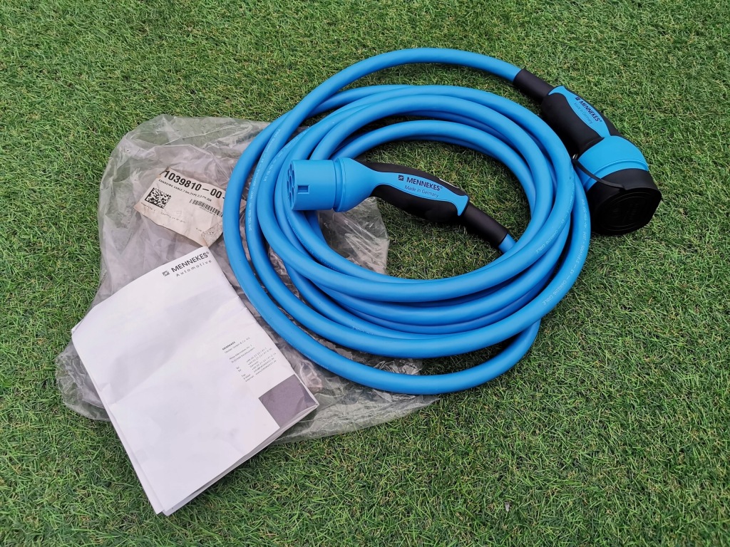 фото №1, Tesla 3 кабель зарядка зарядное устройство питание