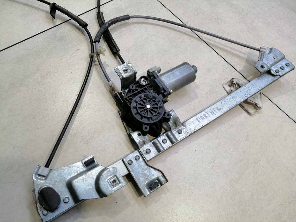 фото №10, Подъемник стекло правый перед berlingo 0130821914