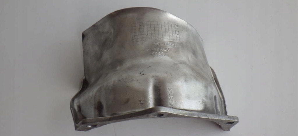 Купити Накладка піввісь шарнір audi a8 d3 8e0407720f