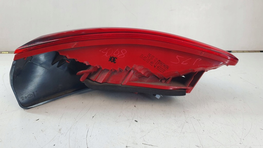 фото №7, Peugeot 3008 i 1 лампа задняя правый задняя