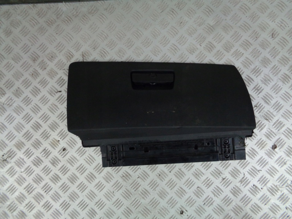 фото №1, Bmw 3 e90 xdrive 2007 3.0d бардачок пасажира