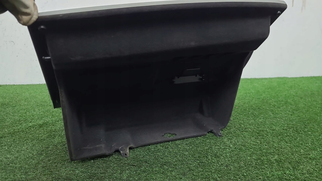 фото №7, Бардачок пасажира панелі перед audi a4 b9 8w замок