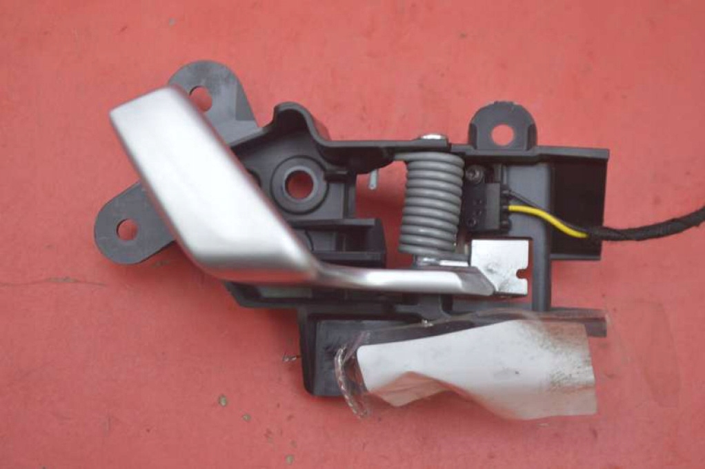 Купить Ручка внутренняя правая перед 1008433-00-e tesla model s 12-20