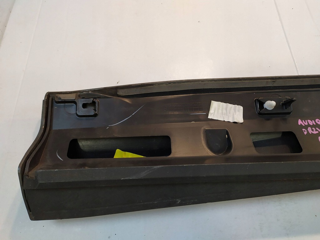 фото №10, Молдинг дверь перед правая audi q3 8u