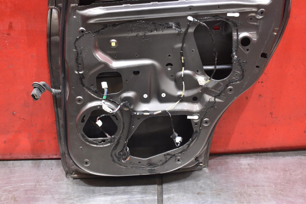 Дверей праве  задні задні c06a mitsubishi asx 1 1 10-12 Доставка