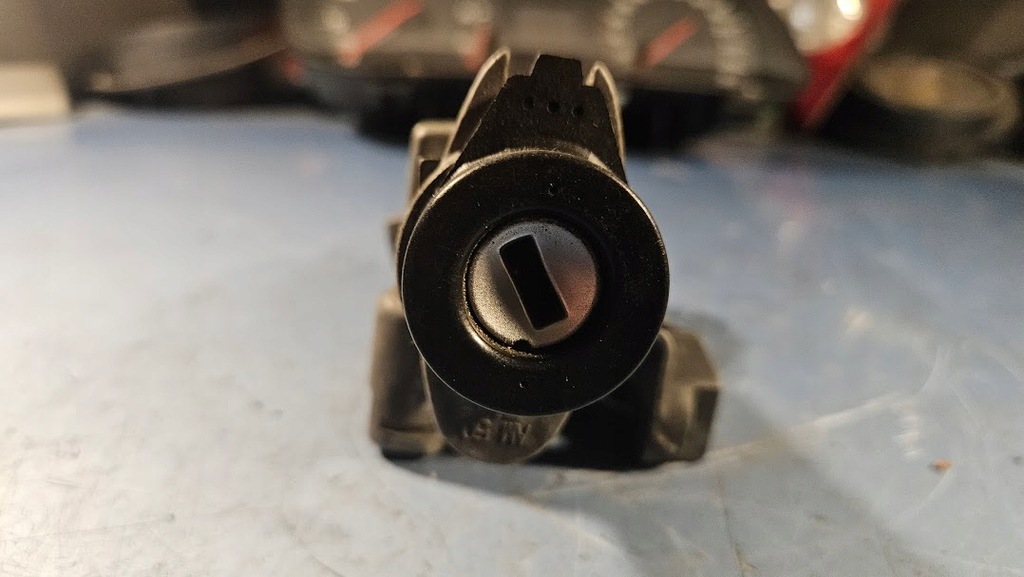 фото №8, Набір стартовий лічильник бортовий комп'ютер петля замок запалювання ключ vw golf iv 2.0b