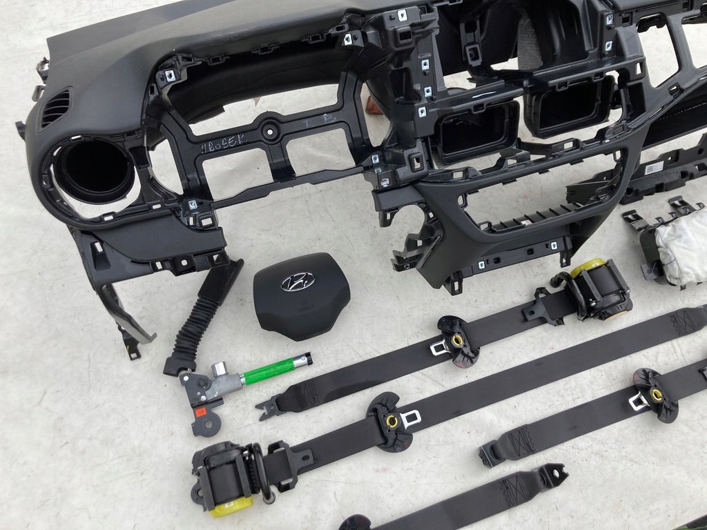 фото №5, Hyundai i10 3 iii приборная панель приборная панель консоль подушки безопасности