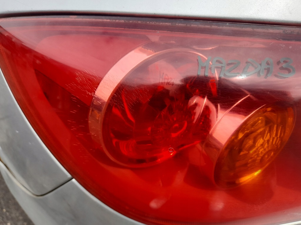 фото №10, Mazda 3 лампа лівий задня ліва задня крила крила