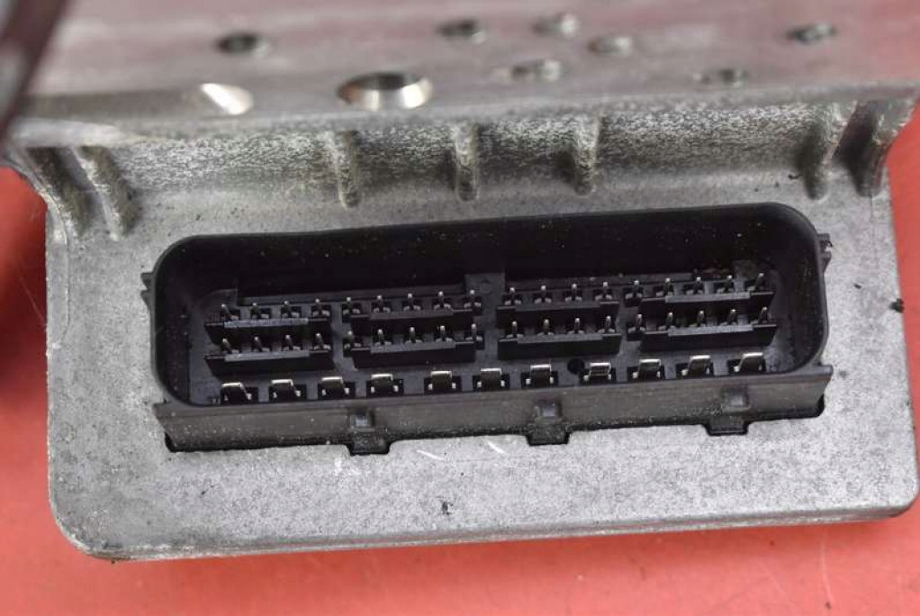 фото №8, Насос abs a0054318012 mercedes cls c219 w219 3.5 v6 272 km 04-08