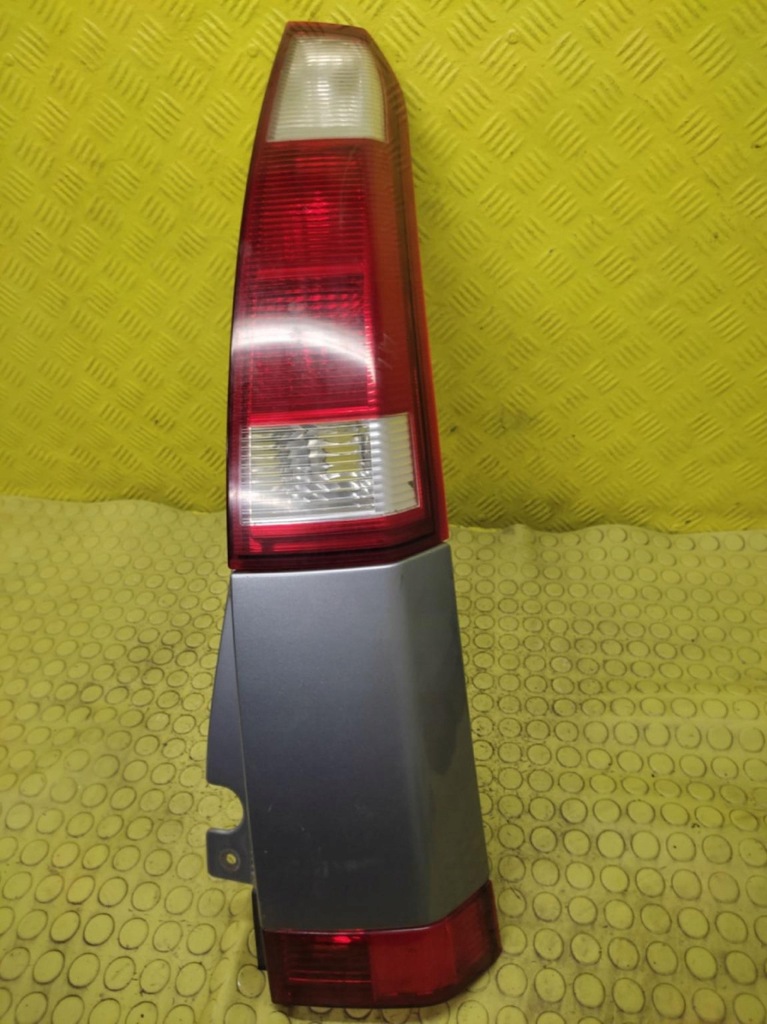 фото №1, Opel meriva a лампа правый задняя 13130028