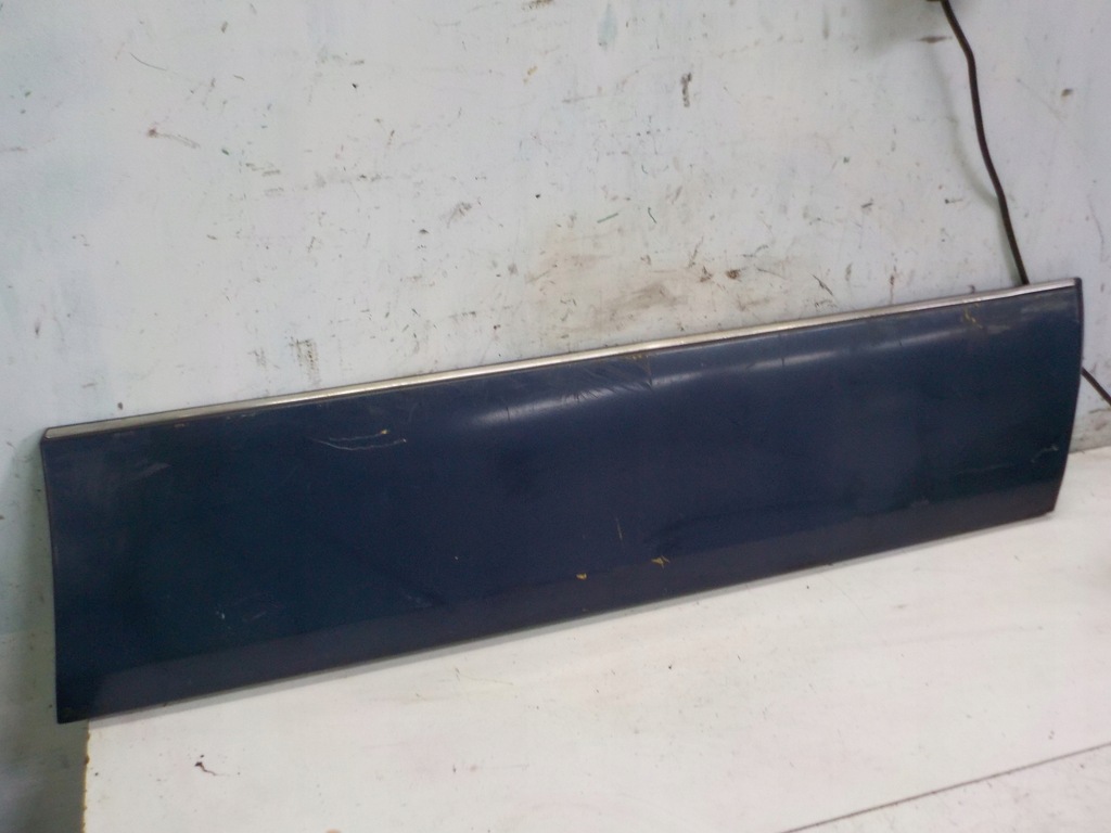 фото №1, Mercedes w124 молдинг двері правий перед
