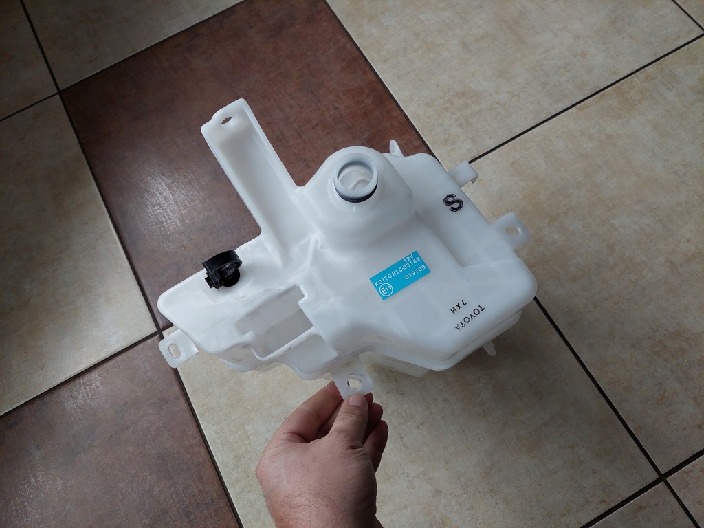 фото №8, Бачок рідина -toyota rav4 iv lift - 15-18