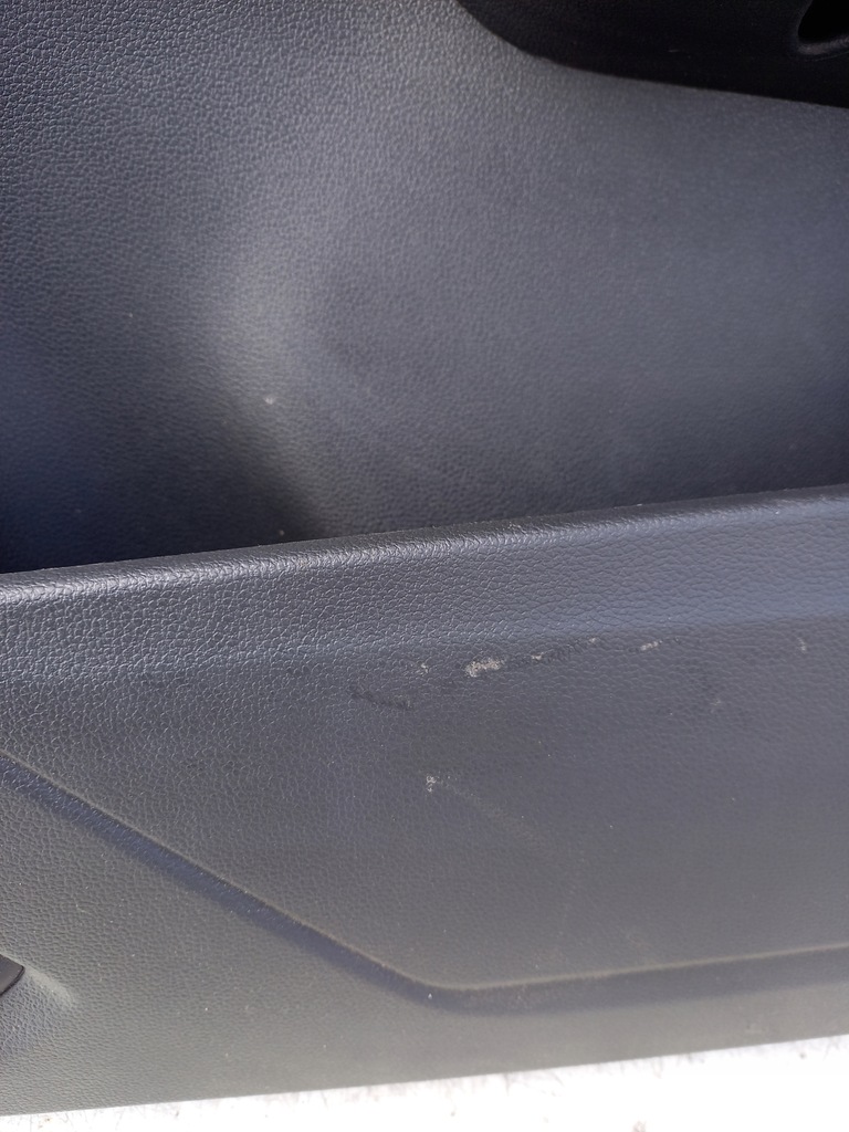 фото №4, Обивка дверь правый перед vw t-roc lift r-line