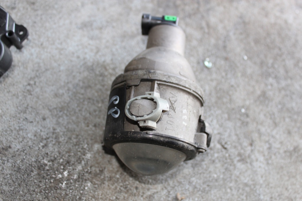 фото №1, Lexus rx 400h 03-08 противотуманная фара правая сторона перед