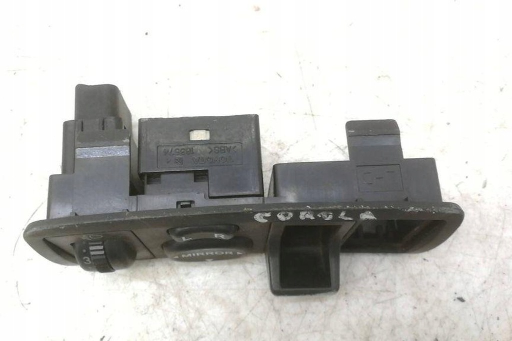 фото №8, Переключатель регулировки зеркал toyota corolla _e12_ 183574 2.0l дизель