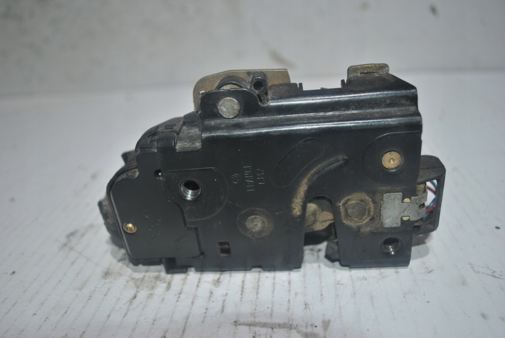 фото №5, Замок дверь правый перед vw golf iv 8 pin