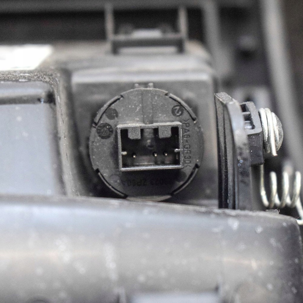 фото №5, Nissan note e12 2012 другое запчасти салона автомобиля