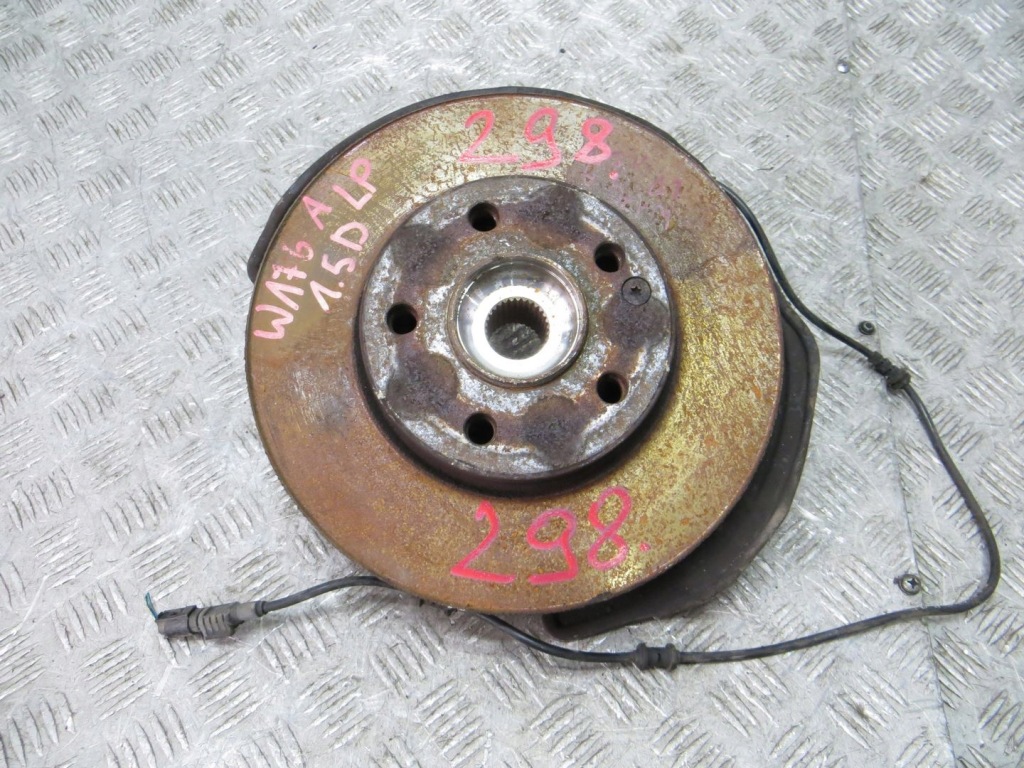 фото №1, Mercedes w176 поворотний кулак ліва перед 14-