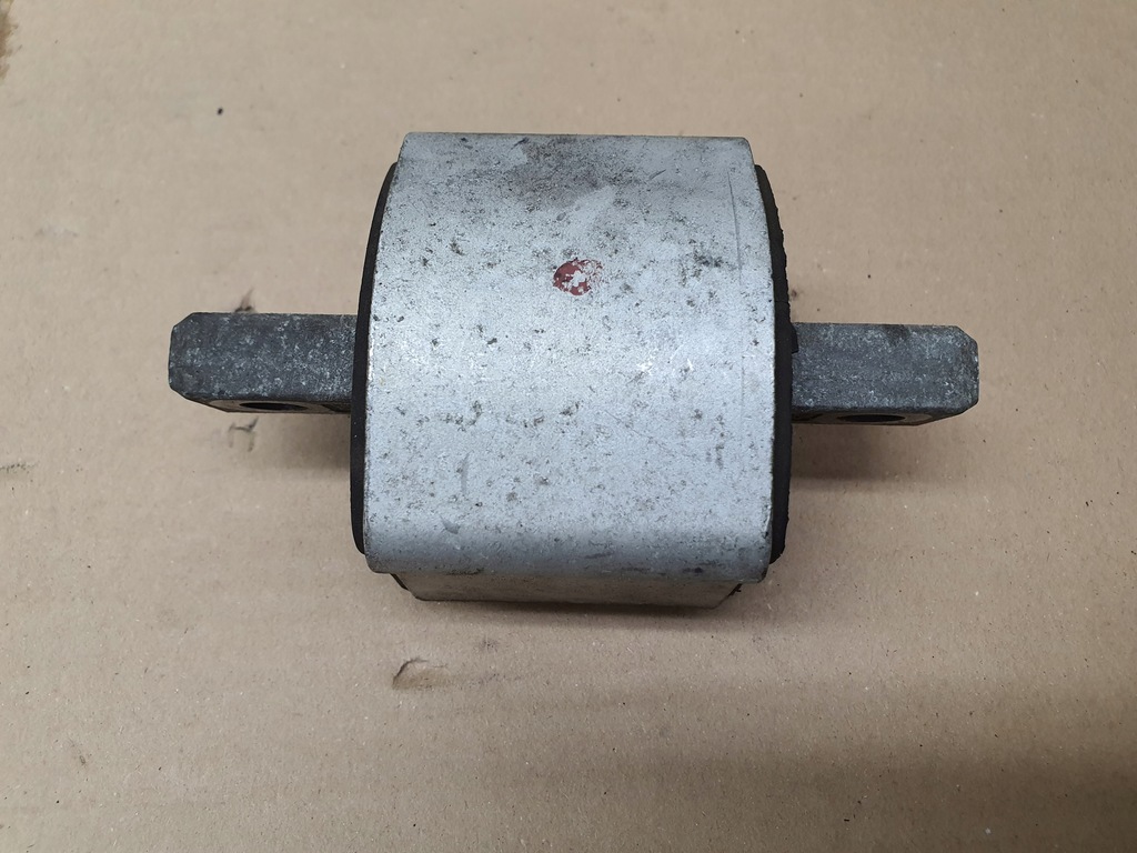 фото №1, Подушка коробки mercedes w212 w218