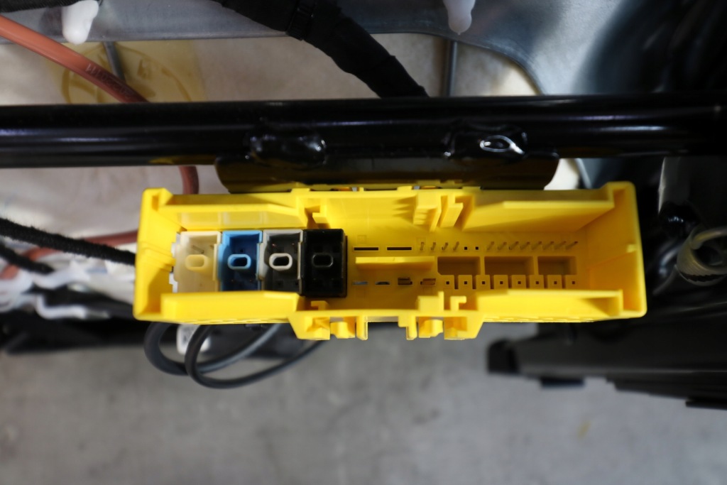 фото №16, Bmw x1 u11 салон сидіння заднє сидіння обшивки тунель шкіра vernasca mokka anglik