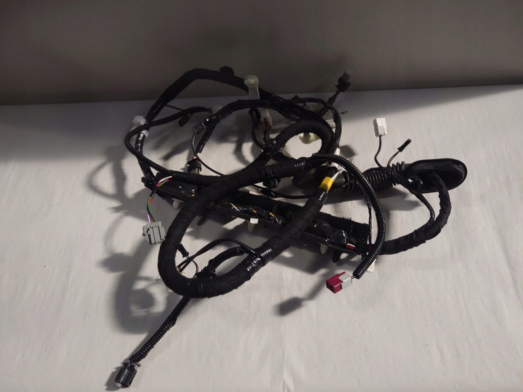 Купить Wiezka задний крышки tesla y 1489055-00