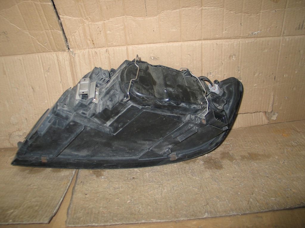 фото №15, Лампа перед ксенон volvo s40 v50 04-07r. 30698890 europa оригинал